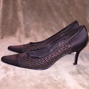 Nina Sz 7.5M Brwn/bronze fabric 2.75” heels